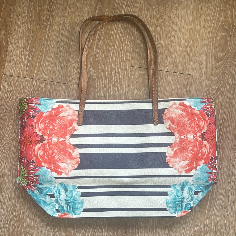 Nine West floral & stripe faux leather multi color summer tote bag - Picture 2 of 15